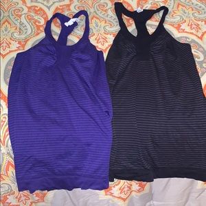 BUNDLE OF 2 UNDER ARMOR TANKS
